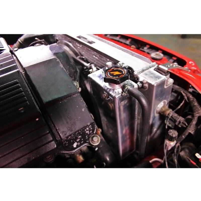 54869_Burkhart_Engineering_Mishimoto_Ausgleichsbehälter_Kühlmittel_BMW_E36_M3_12 Ausgleichsbehälter