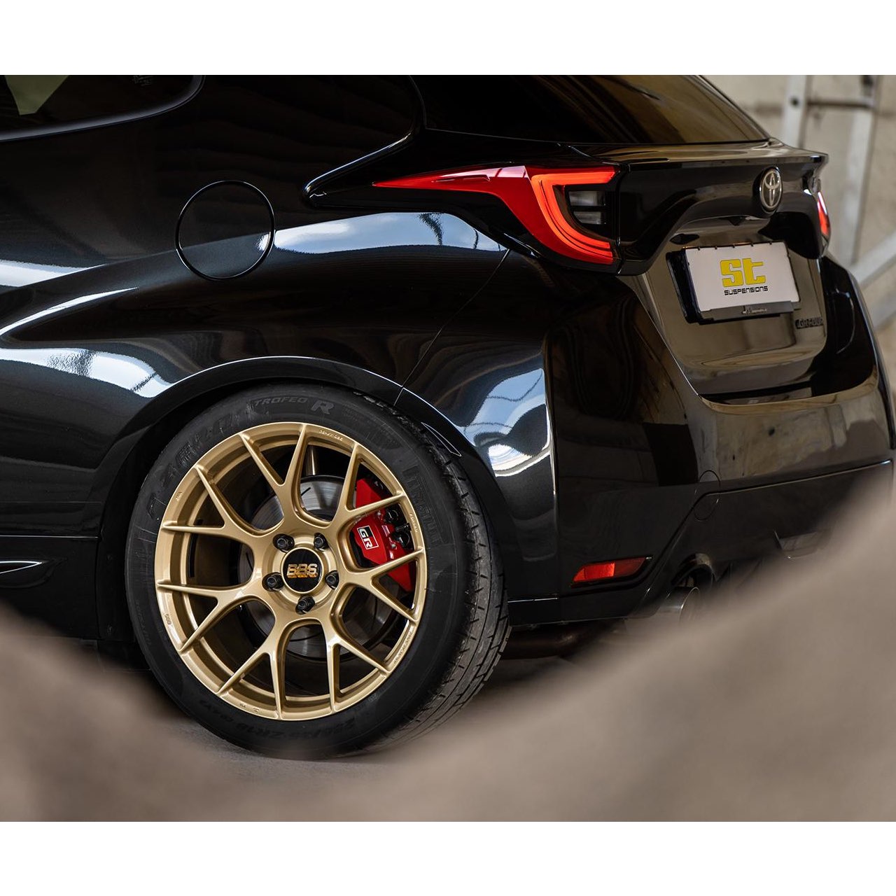 55419 - ST Gewindefahrwerk XTA PLUS 3 passend für Toyota Yaris GR 5 Fahrwerk