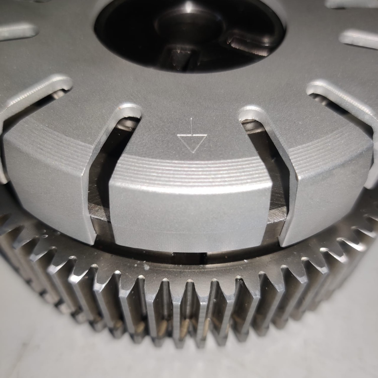 55426 - Vanos Abdeckung Aluminium passend für E9x M3 BMW mit S65 Motor 6 1280 Vanosabdeckung